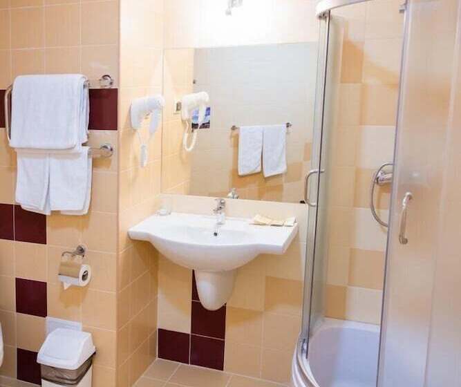 בית מלון כפרי Topos Congress