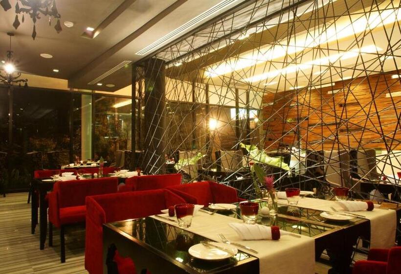 هتل Z Through By The Zign