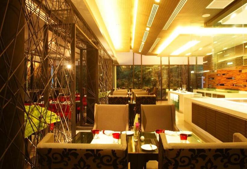 هتل Z Through By The Zign