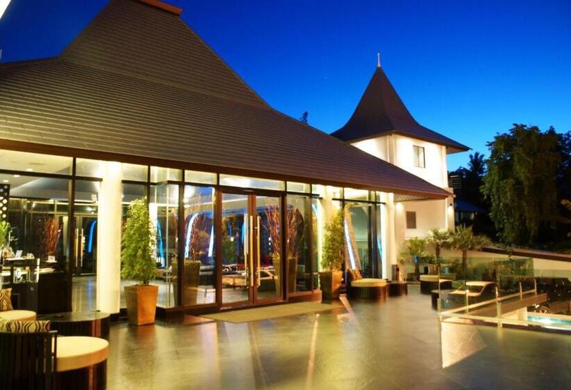 هتل Z Through By The Zign