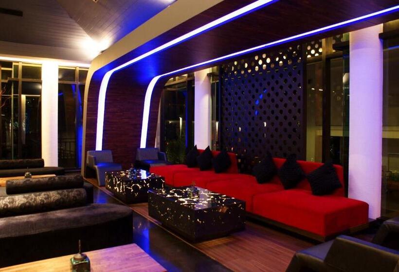 هتل Z Through By The Zign