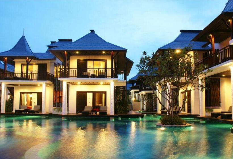 هتل Z Through By The Zign