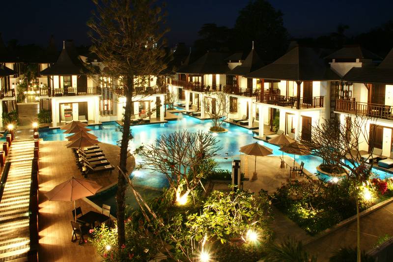 هتل Z Through By The Zign