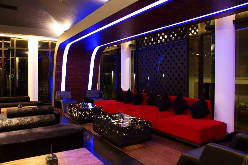 هتل Z Through By The Zign