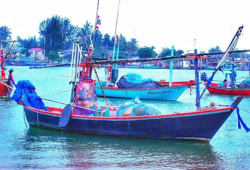 منتجع Lawana Escape