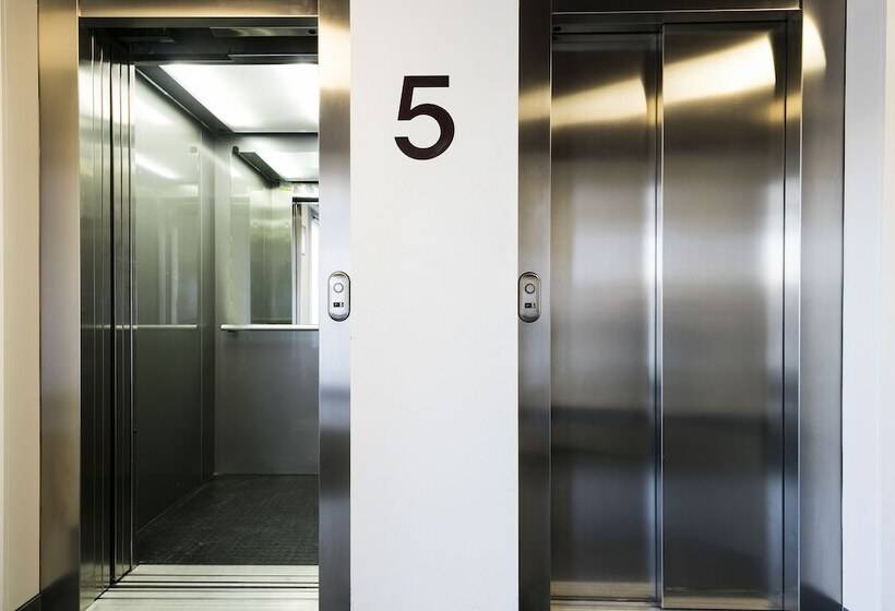 Lugaris Beach Apartments