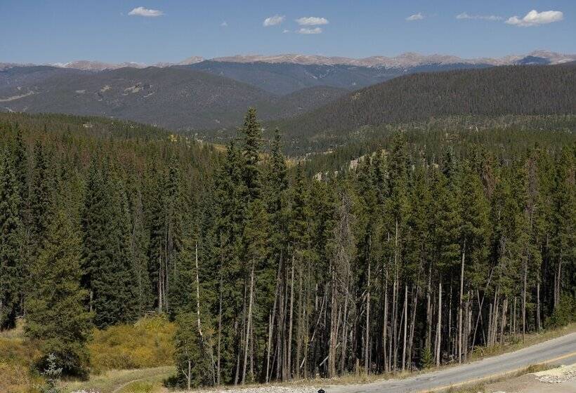 One Ski Hill, A Rockresort