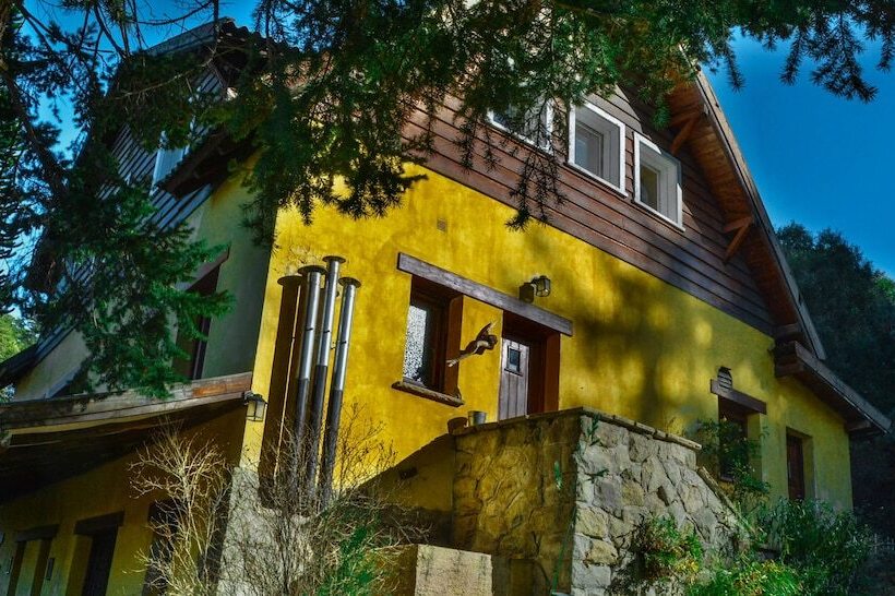 پانسیون Los Juncos Patagonian Lake House