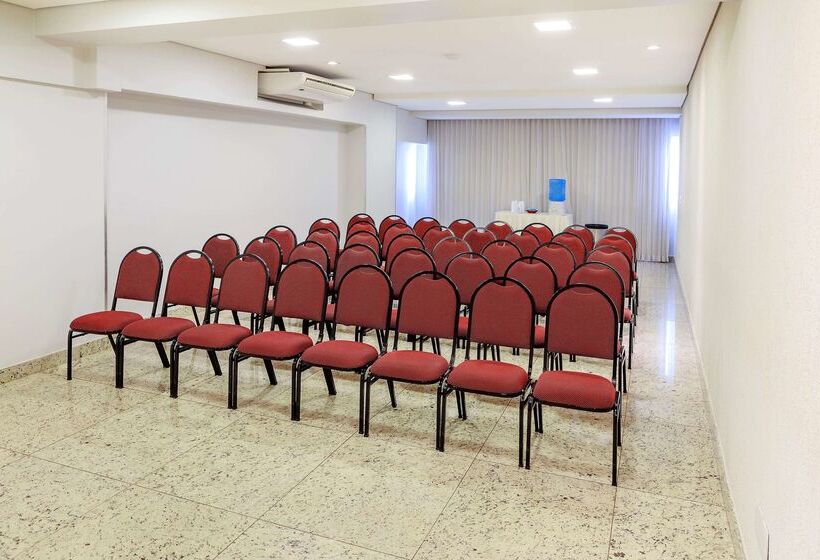 Ramada Hotel & Suites Lagoa Santa By Wyndham