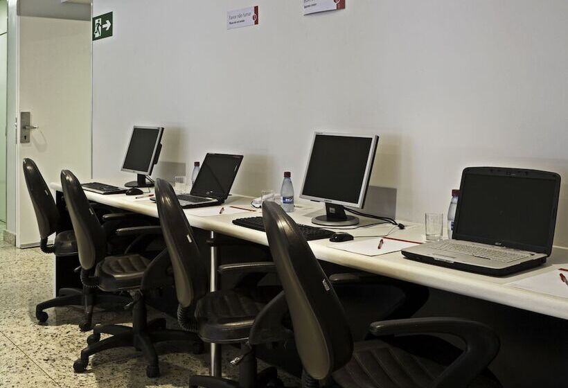 Ramada Hotel & Suites Lagoa Santa By Wyndham