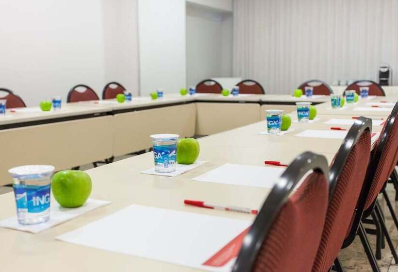 Ramada Hotel & Suites Lagoa Santa By Wyndham