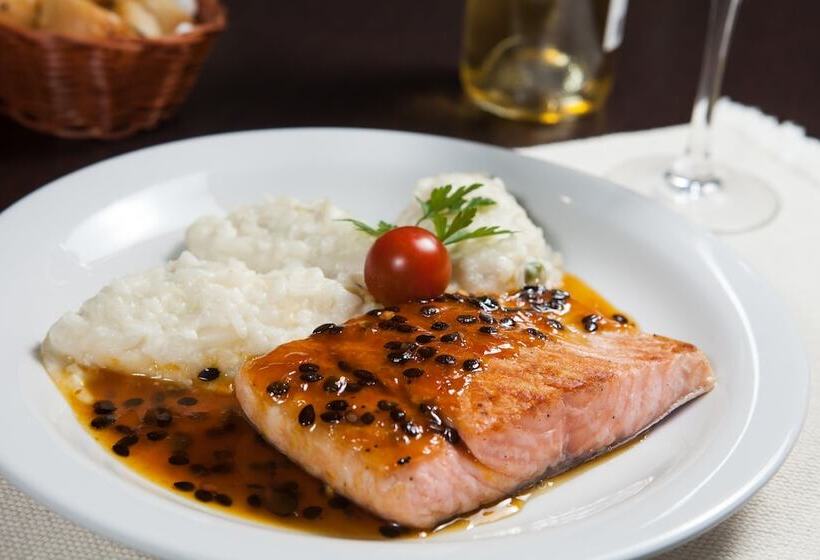 Ramada Hotel & Suites Lagoa Santa By Wyndham