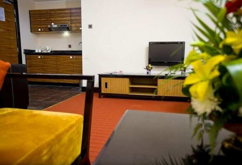 Rayan Hotel Corniche