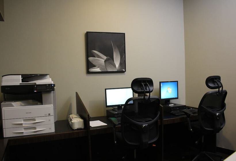 Signature Hotel Apartments And Spa