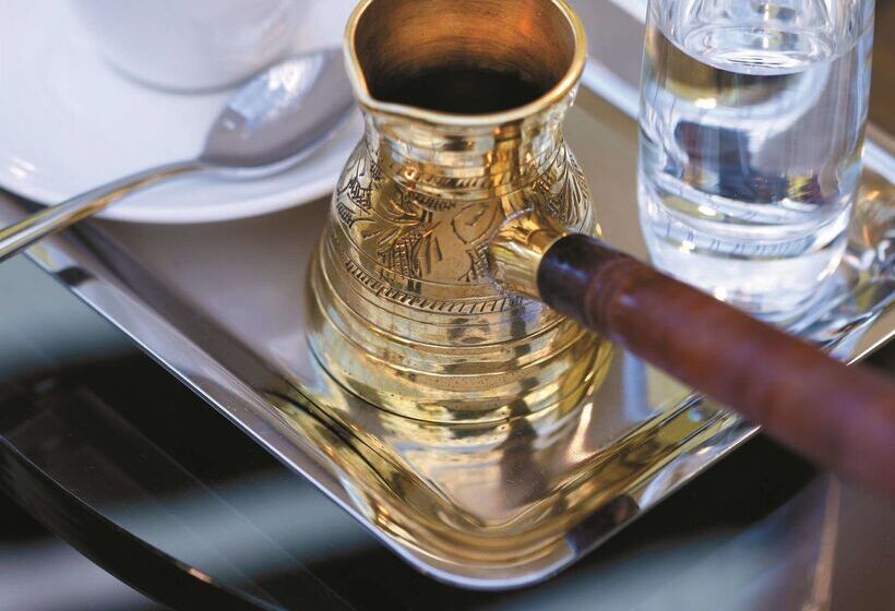 Traders Hotel, Abu Dhabi