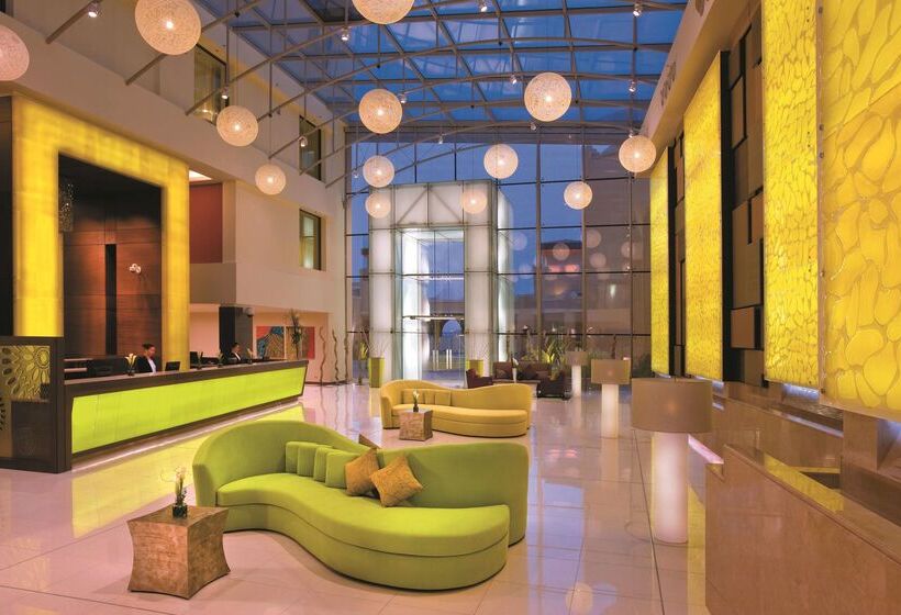 Traders Hotel, Abu Dhabi