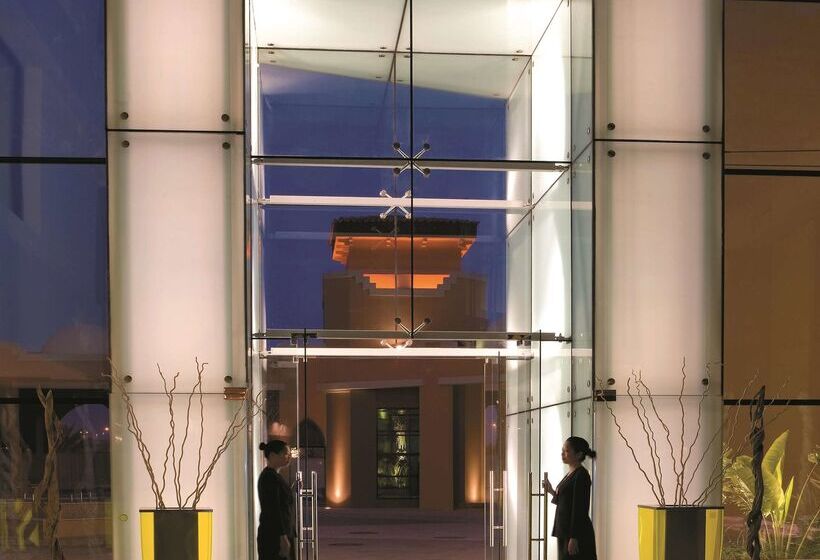 Traders Hotel, Abu Dhabi