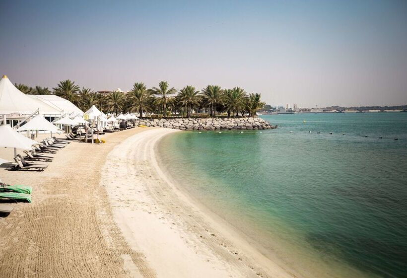 Traders Hotel, Abu Dhabi