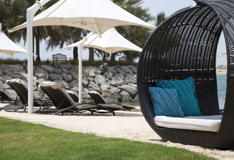 Traders Hotel, Abu Dhabi