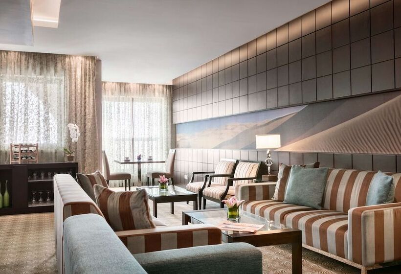 Traders Hotel, Abu Dhabi