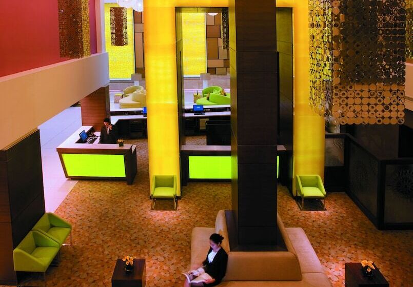 Traders Hotel, Abu Dhabi