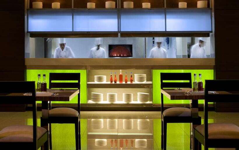 Traders Hotel, Abu Dhabi