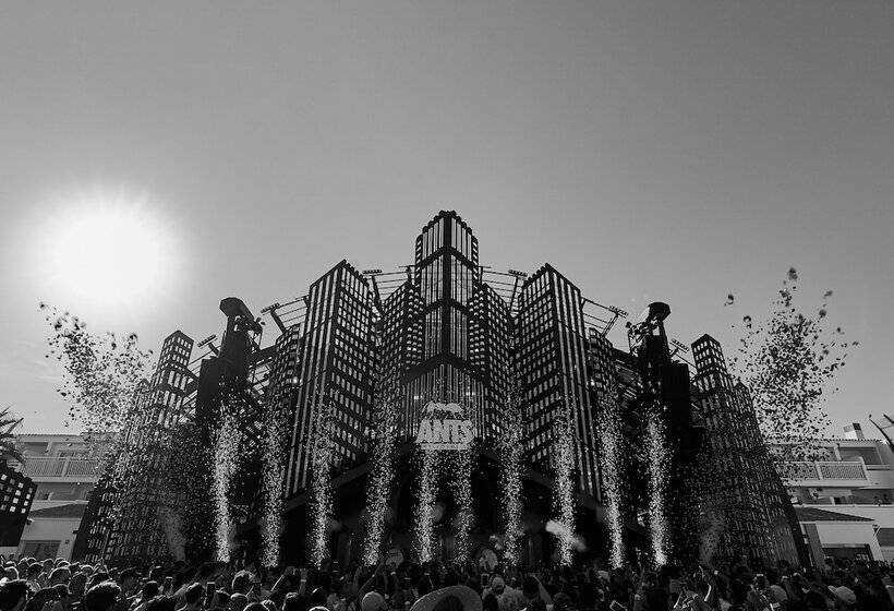 Ushuaïa Ibiza Beach Hotel - Adults Only