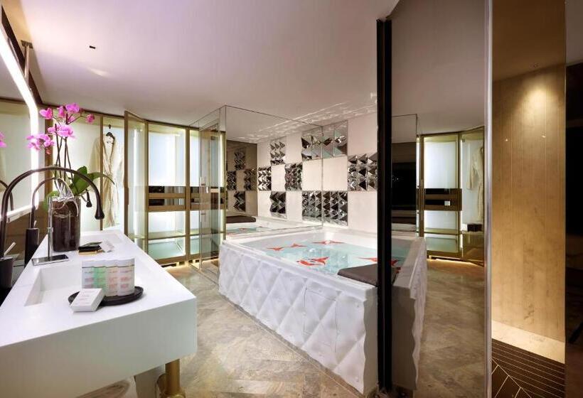 Ushuaïa Ibiza Beach Hotel - Adults Only