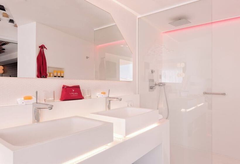 Ushuaïa Ibiza Beach Hotel - Adults Only