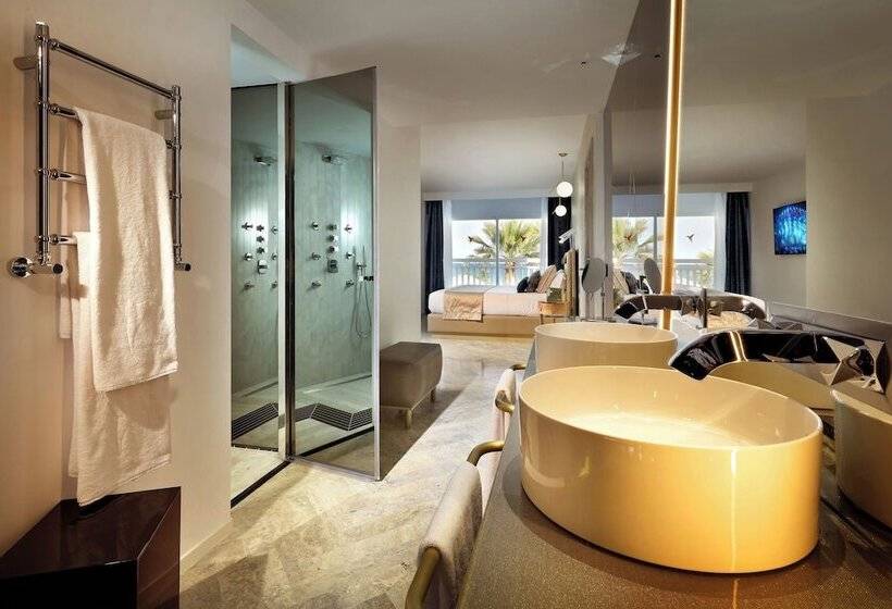 Ushuaïa Ibiza Beach Hotel - Adults Only