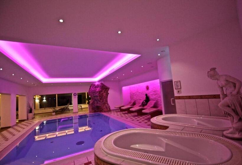 Alpenhotel Weiherbach Berchtesgaden Hallenbad Und Sauna