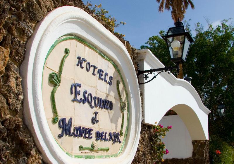 Aparthotel Esquinzo y Monte del Mar