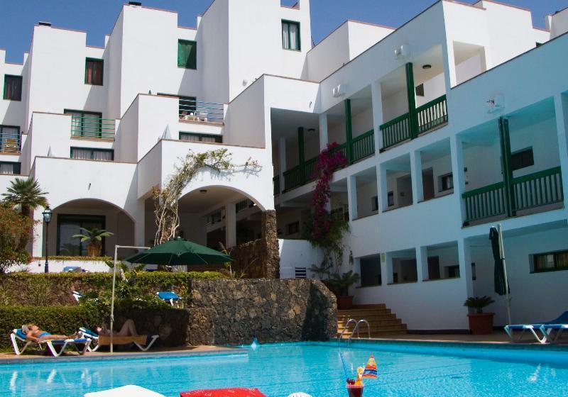 Aparthotel Esquinzo y Monte del Mar