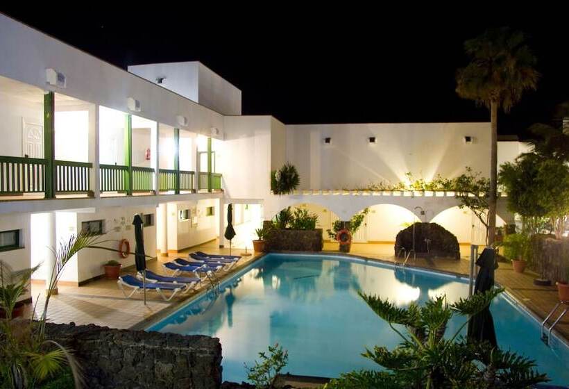 Aparthotel Esquinzo y Monte del Mar