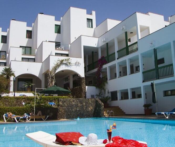 Aparthotel Esquinzo y Monte del Mar