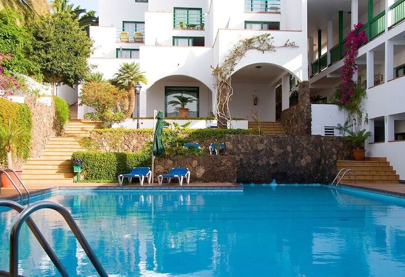 Aparthotel Esquinzo y Monte del Mar