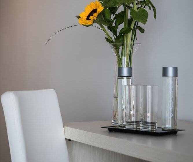 Aparthotel Esquinzo y Monte del Mar