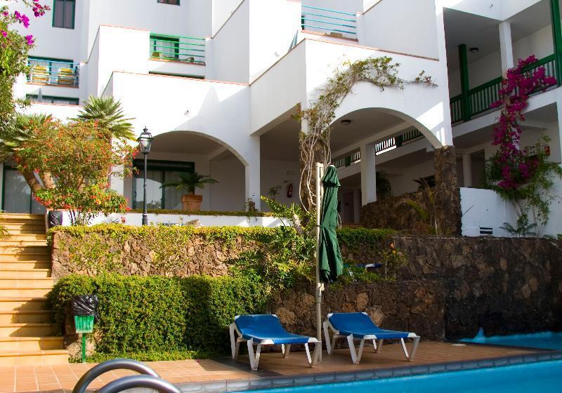 Aparthotel Esquinzo y Monte del Mar