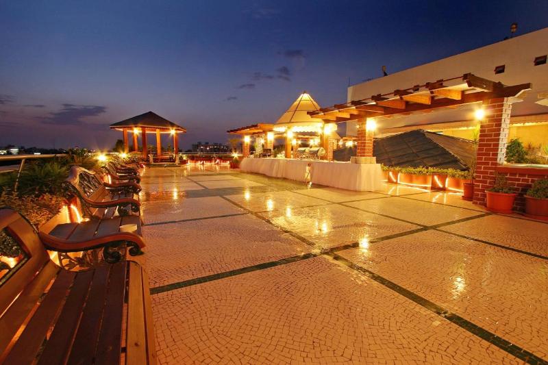 فندق E Square The Fern, Pune