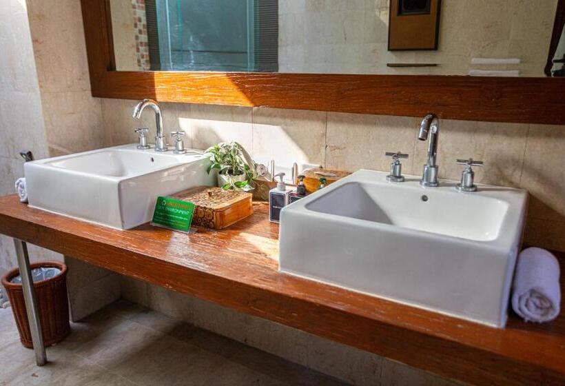 هتل Abi Bali Resort And Villa