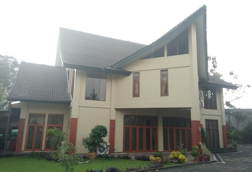 Ahadiat Hotel & Bungalow