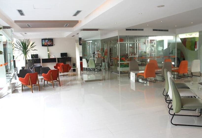 Harris Hotel & Residences Riverview Kuta, Bali