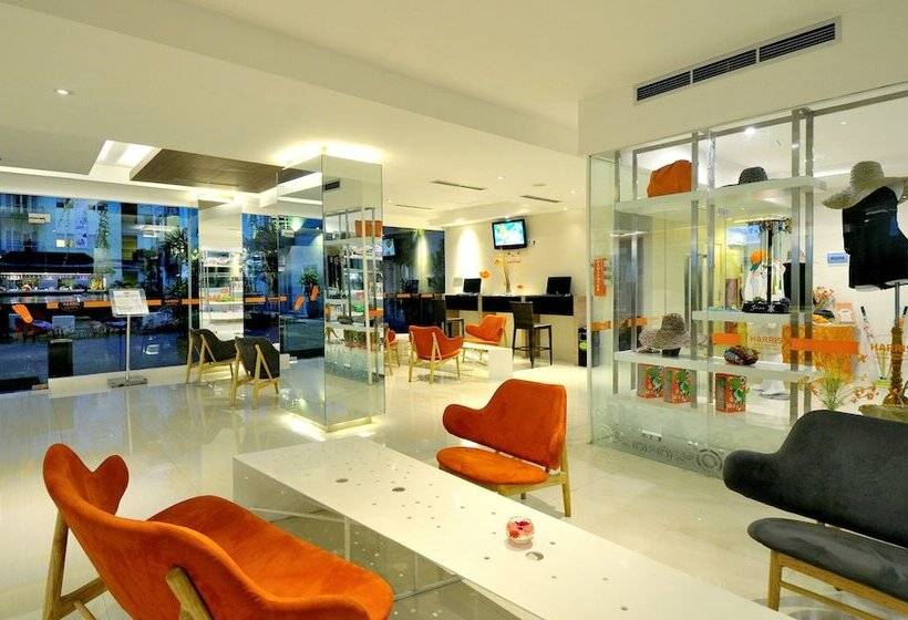 Harris Hotel & Residences Riverview Kuta, Bali