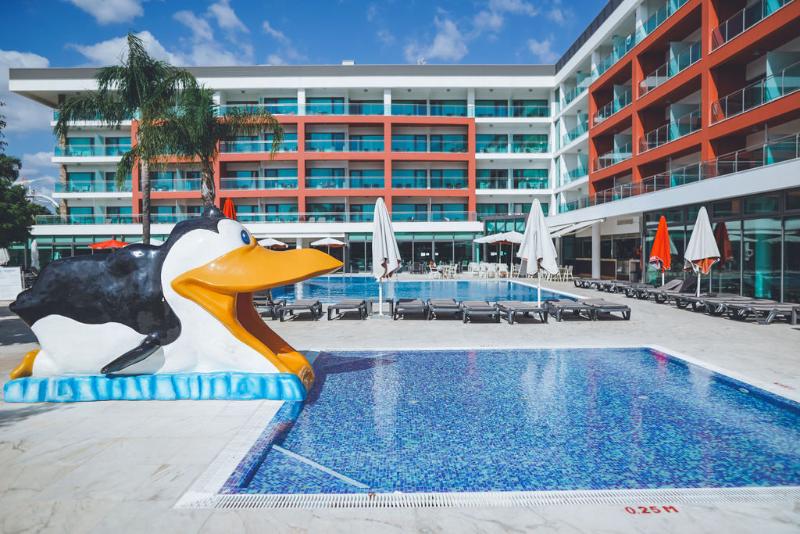 酒店 Aquashow Park