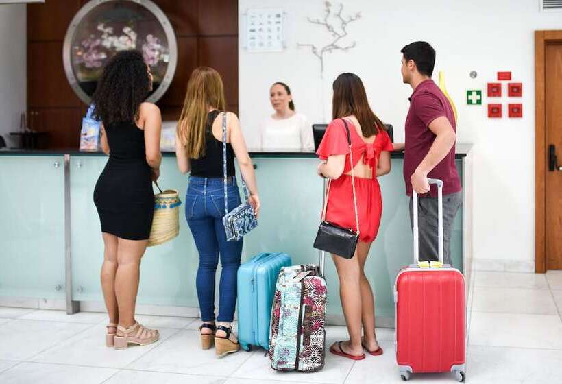 酒店 Aquashow Park