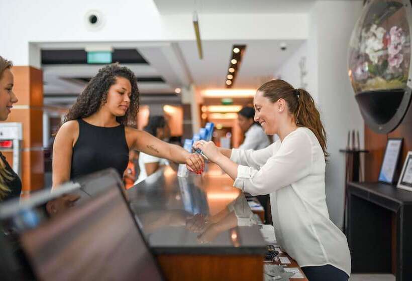 酒店 Aquashow Park