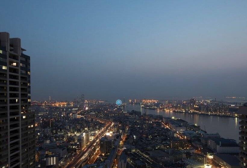 Art Hotel Osaka Bay Tower