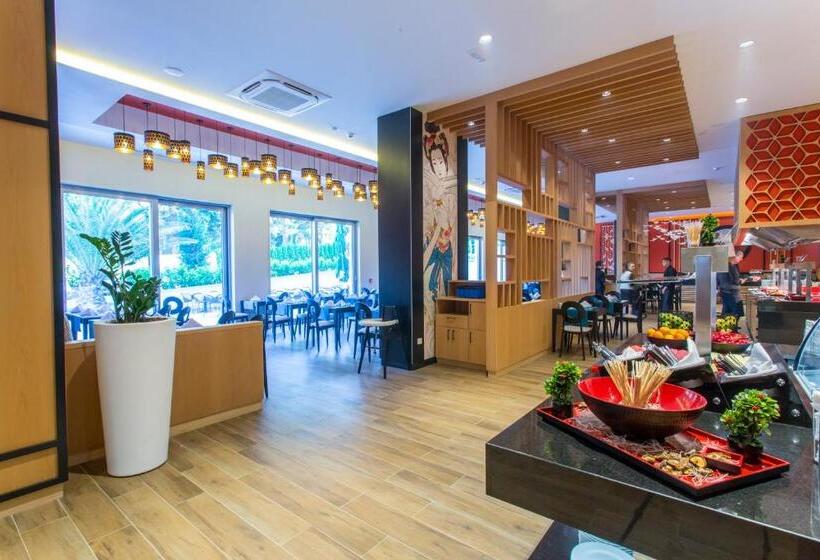 Astoria Hotel All Inclusive & Private Beach