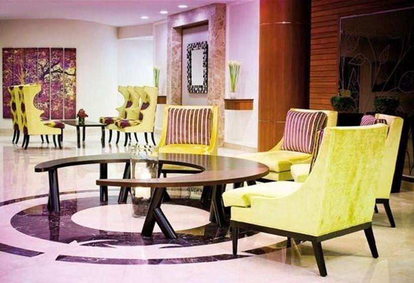 هتل Avani Deira Dubai