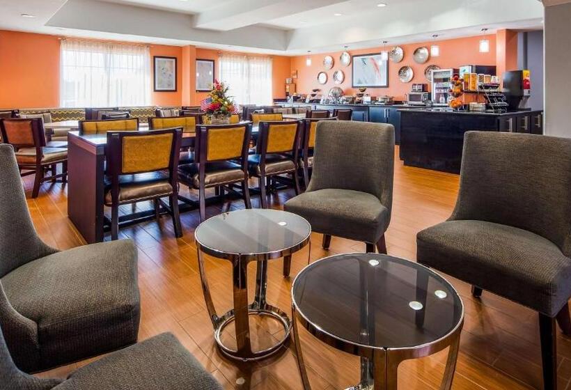 Best Western Plus Barsana Hotel & Suites